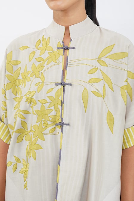 Buy_Diva By Sangeeta Ranka_White Chanderi, Silk Applique, Piping Mandarin Collar Foliage Jacket _Online_at_Aza_Fashions