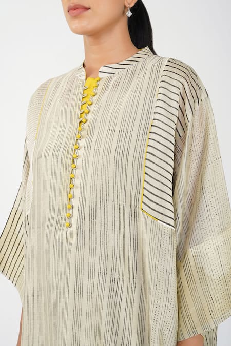 Buy_Diva By Sangeeta Ranka_White Chanderi, Silk Round Neck Stripe Block Print High-low Kurta Trouser Set _Online_at_Aza_Fashions