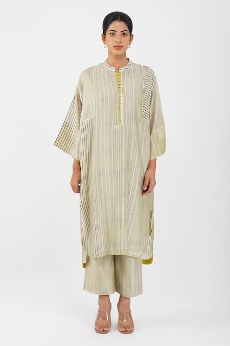 Diva By Sangeeta Ranka_White Chanderi, Silk Round Neck Stripe Block Print High-low Kurta Trouser Set _at_Aza_Fashions