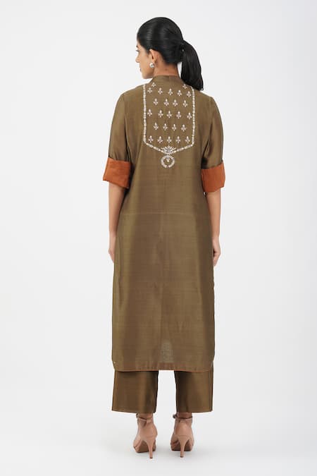 Diva By Sangeeta Ranka Floral Vine Embroidered Kurta Trouser Set 