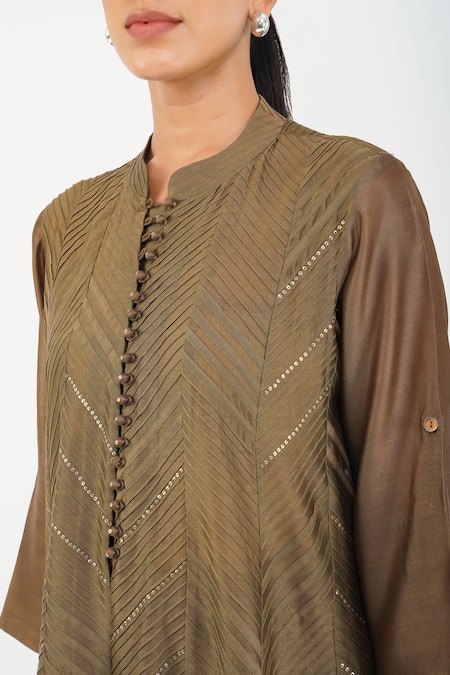 Diva By Sangeeta Ranka_Green Chanderi Sequins Mandarin Collar Pintuck Panelled Anarkali With Trouser _Online_at_Aza_Fashions