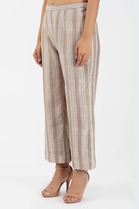 Diva By Sangeeta Ranka_Beige Chanderi, Linen Embroidery V-neck Abstract Print Kurta Trouser Set _at_Aza_Fashions