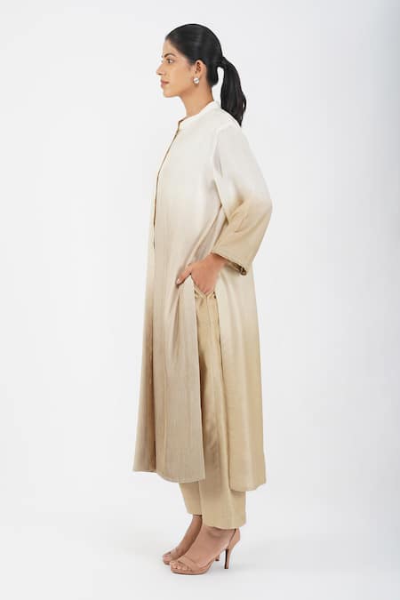 Diva By Sangeeta Ranka_Beige Chanderi, Linen Mandarin Collar Ombre Pintuck Kurta And Trouser Set _Online_at_Aza_Fashions