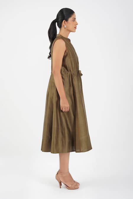 Diva By Sangeeta Ranka_Green Chanderi, Muslin Mandarin Collar Panelled Sleeveless Dress _Online_at_Aza_Fashions