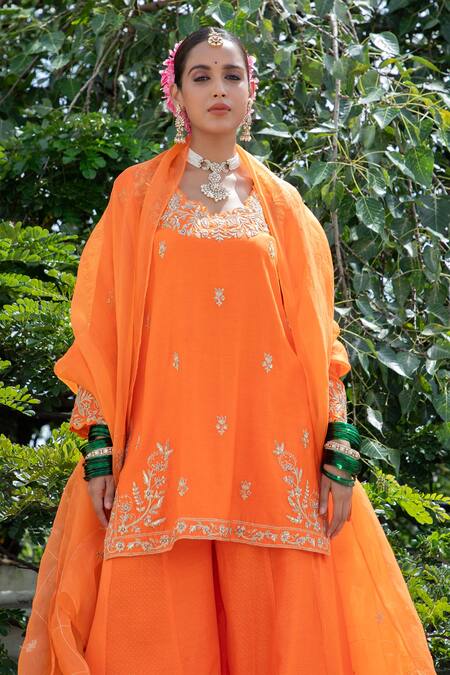 Pants And Pajamas Orange Silk Organza Sequins, Zari Thread Placement Embroidered Dupatta Online at Aza Fashions Pants And Pajamas_Orange Silk Organza Sequins, Zari Thread Placement Embroidered Dupatta _Online_at_Aza_Fashions