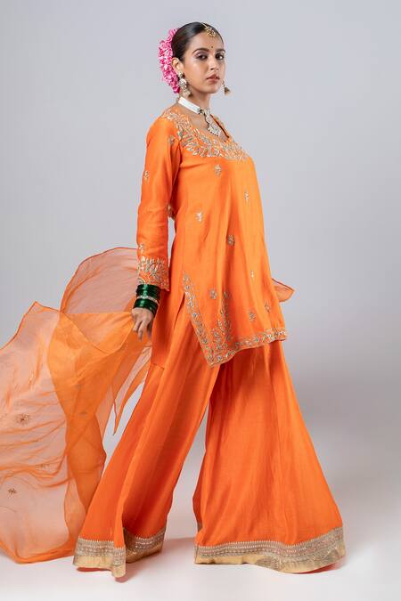Pants And Pajamas Orange Silk Organza Sequins, Zari Thread Placement Embroidered Dupatta at Aza Fashions Pants And Pajamas_Orange Silk Organza Sequins, Zari Thread Placement Embroidered Dupatta _at_Aza_Fashions
