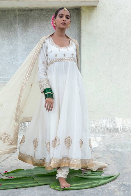 Buy_Pants And Pajamas_White Chanderi Sequins, Zari, Gota Patti Border Embroidered Dupatta _Online_at_Aza_Fashions