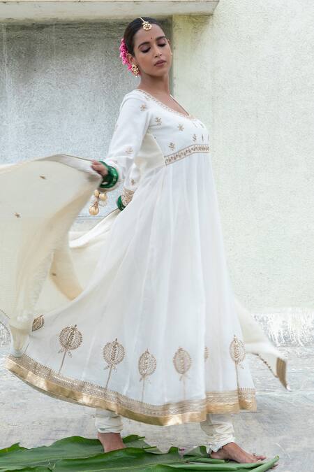 Shop_Pants And Pajamas_White Chanderi Sequins, Zari, Gota Patti Border Embroidered Dupatta _Online_at_Aza_Fashions