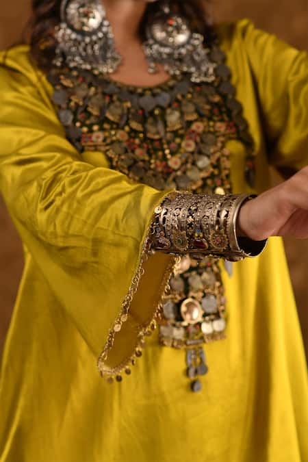 Buy_Ekavira_Yellow Silk Tassels Round Neck Shaira Charm Embellished Kurta With Wrap Palazzo _Online_at_Aza_Fashions