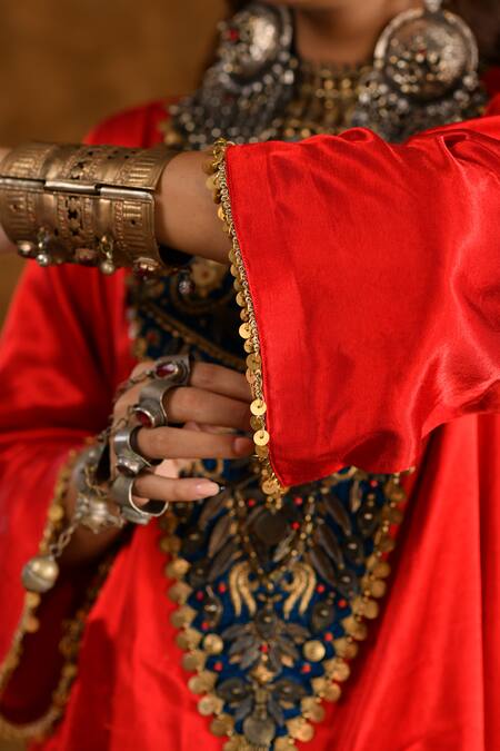 Buy_Ekavira_Red Silk Embroidery Round Neck Coin Embellished Kurta With Salwar _Online_at_Aza_Fashions