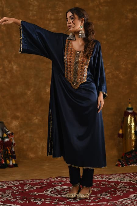 Ekavira_Blue Silk Embroidery Round Neck Zahra Placket Kurta Pant Set _Online_at_Aza_Fashions