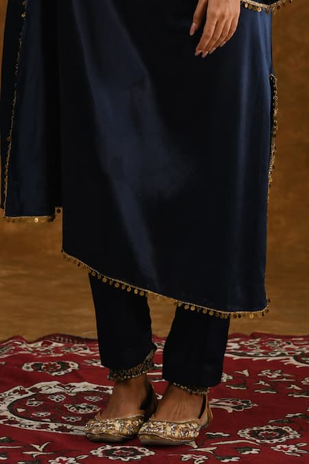 Ekavira_Blue Silk Embroidery Round Neck Zahra Placket Kurta Pant Set _at_Aza_Fashions