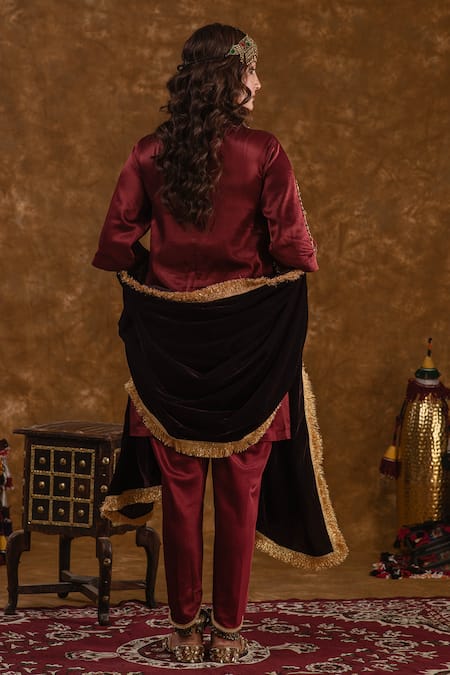 Ekavira Rubina Tribal Embroidered Kurta & Tulip Pant Set 