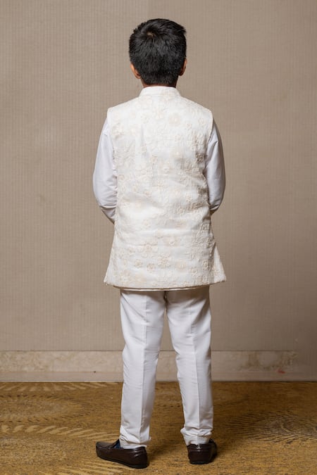 Shop Kirti Agarwal - Pret N Couture Off White Chanderi Silk, Cotton Embroidery Floral Bundi Pant Set at Aza Fashions Shop_Kirti Agarwal - Pret N Couture_Off White Chanderi Silk, Cotton Embroidery Floral Bundi Pant Set _at_Aza_Fashions