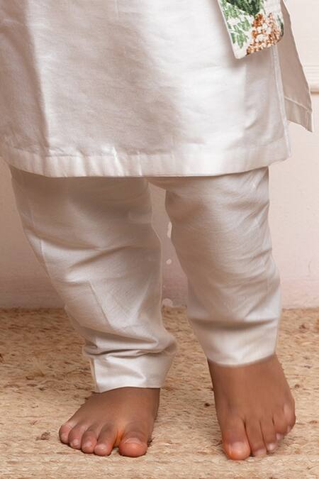 Buy_Kirti Agarwal - Pret N Couture_Off White Cotton, Spandex Embroidery Floral Pattern Jacket Kurta Set _Online_at_Aza_Fashions