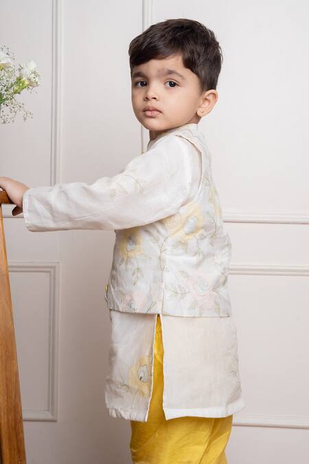 Buy_Kirti Agarwal - Pret N Couture_Off White Chanderi , Cotton, Embroidery Floral Bundi Kurta Set_Online_at_Aza_Fashions