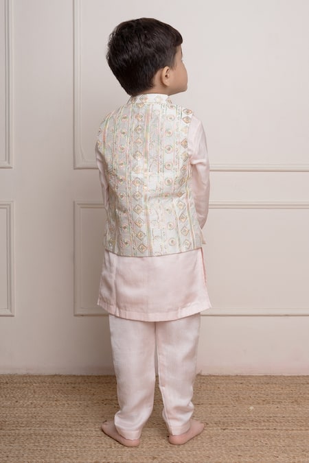 Kirti Agarwal - Pret N Couture Embroidered Floral Vine Bundi Kurta Set 