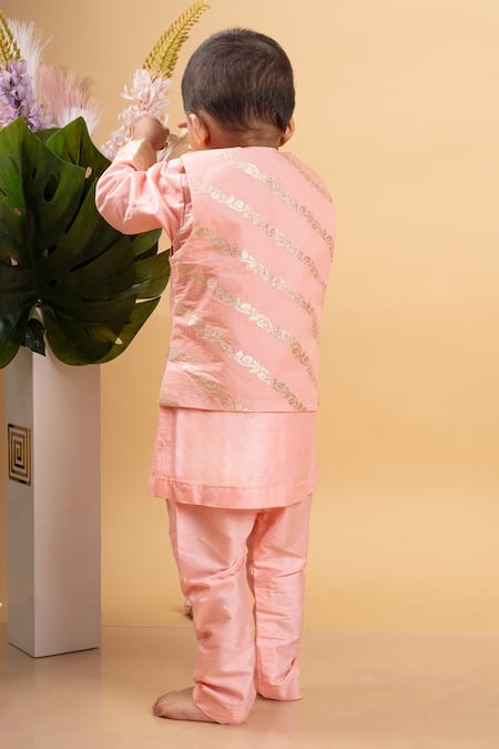 Shop Kirti Agarwal - Pret N Couture Peach Chanderi Silk, Cotton Satin Embroidery Floral Vine Woven Bundi Kurta Set at Aza Fashions Shop_Kirti Agarwal - Pret N Couture_Peach Chanderi Silk, Cotton Satin Embroidery Floral Vine Woven Bundi Kurta Set _at_Aza_Fashions