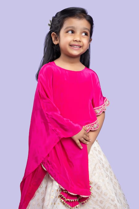 Buy_Kirti Agarwal - Pret N Couture_Pink Crepe, Chanderi Silk, Scallop Border Embroidered Cape Top And Lehenga Set _Online_at_Aza_Fashions