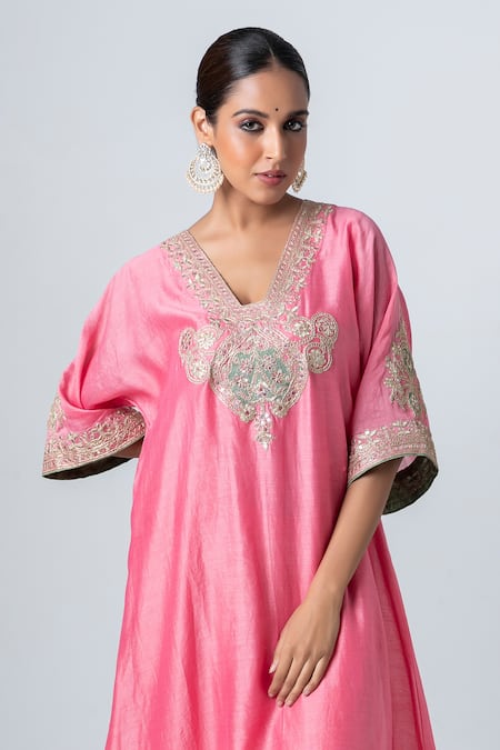 Pants And Pajamas Pink Silk, Chanderi Zari, Sequins V-neck Floral Embroidered Kurta Online at Aza Fashions Pants And Pajamas_Pink Silk, Chanderi Zari, Sequins V-neck Floral Embroidered Kurta _Online_at_Aza_Fashions