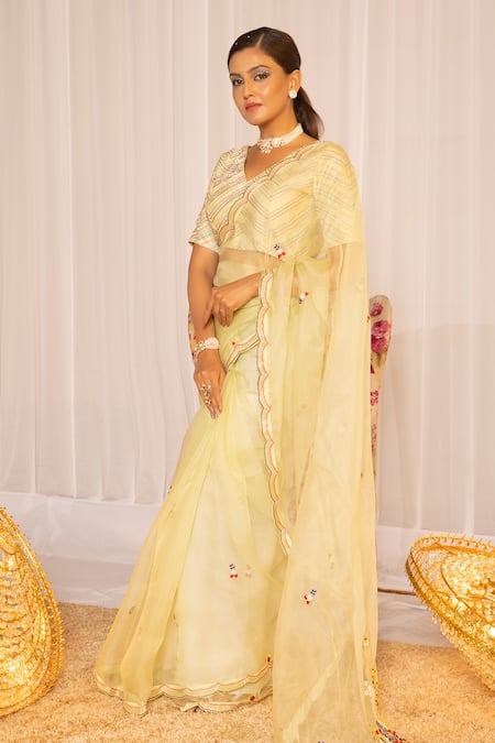 Islie By Priya Jain Floral Embroidered Border Saree With Blouse 