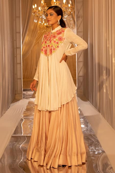 Islie By Priya Jain Cream Crepe, Silk, Chanderi Embroidery Floral French Knot Kurta And Lehenga Set Online at Aza Fashions Islie By Priya Jain_Cream Crepe, Silk, Chanderi Embroidery Floral French Knot Kurta And Lehenga Set _Online_at_Aza_Fashions