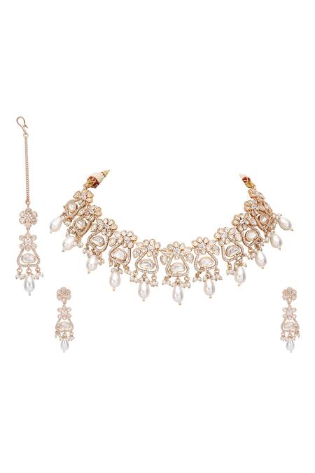 Buy_Auraa Trends_White Crystals Floral Carved Jewellery Set _Online_at_Aza_Fashions