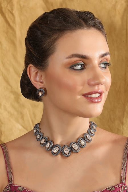 Auraa Trends Stone Embellished Oval Necklace Set 