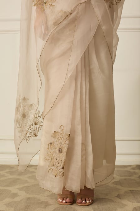 Peeli Dori Beige Organza Embroidered Thread Sweetheart Miral Silk Saree With Tube Blouse at Aza Fashions Peeli Dori_Beige Organza Embroidered Thread Sweetheart Miral Silk Saree With Tube Blouse _at_Aza_Fashions