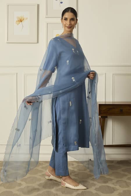 Peeli Dori Blue Silk Chanderi Hand Embroidered Sequin V-neck Iris Floral Kurta Pant Set at Aza Fashions Peeli Dori_Blue Silk Chanderi Hand Embroidered Sequin V-neck Iris Floral Kurta Pant Set _at_Aza_Fashions