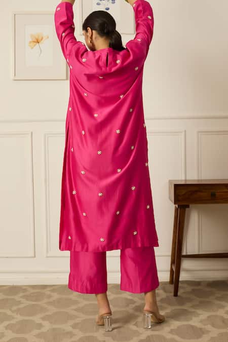 Peeli Dori Leela Floral Embroidered Kurta With Pant 