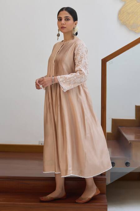 Buy Vasstram Beige Chanderi Lace Round Neck Floral Chikankari Embroidered Dress Buy_Vasstram_Beige Chanderi Lace Round Neck Floral Chikankari Embroidered Dress