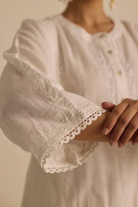 Buy_Vasstram_White Cotton Lace, Embroidery Round Neck Floral Kurta_Online_at_Aza_Fashions