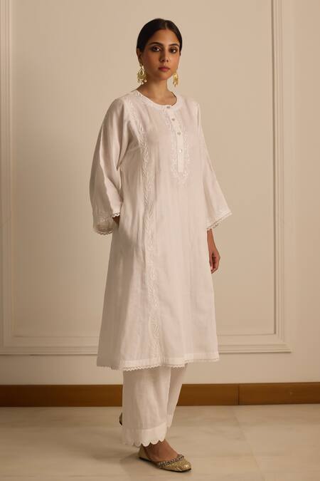 Shop_Vasstram_White Cotton Lace, Embroidery Round Neck Floral Kurta