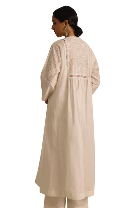 Vasstram_White Cotton Embroidery Round Neck Chikankari Sleeve Kurta_at_Aza_Fashions