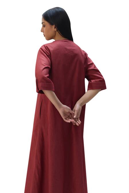 Shop Vasstram Red Cotton V-neck Solid Slouchy Dress Shop_Vasstram_Red Cotton V-neck Solid Slouchy Dress