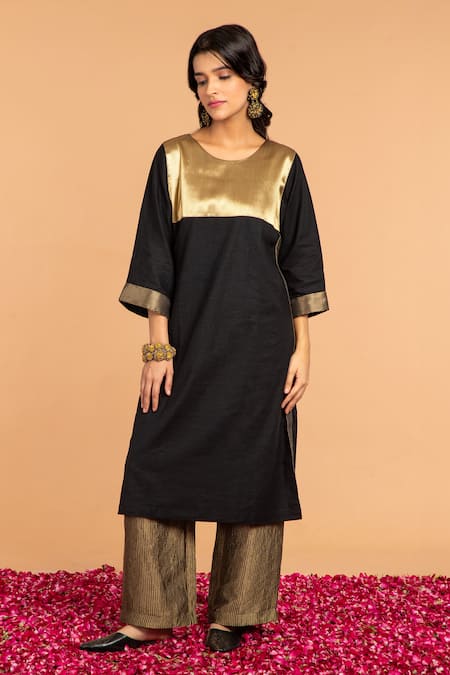 Vasstram Cotton Metallic Yoke Straight Kurti 