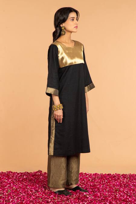 Shop Vasstram Black Cotton Metallic Thread Round Neck Yoke Straight Kurti Online at Aza Fashions Shop_Vasstram_Black Cotton Metallic Thread Round Neck Yoke Straight Kurti _Online_at_Aza_Fashions