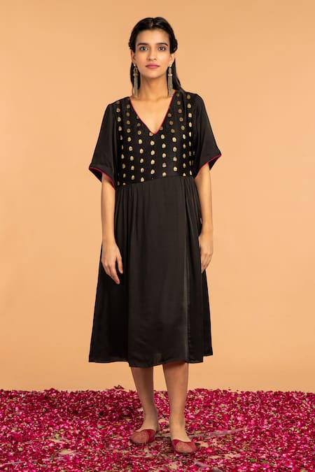 Shop Vasstram Black Embroidery V-neck Khushi Floral Gather Dress at Aza Fashions Shop_Vasstram_Black Embroidery V-neck Khushi Floral Gather Dress _at_Aza_Fashions