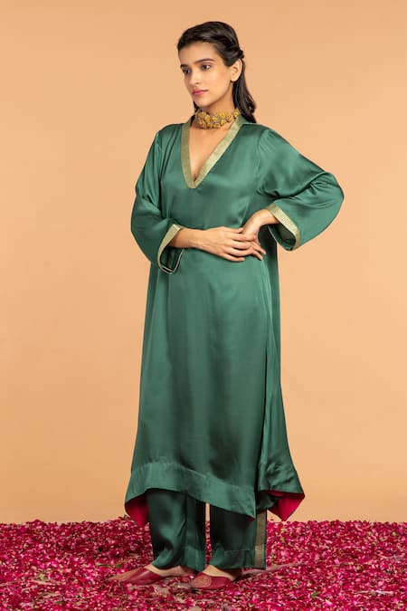 Vasstram Gehna Zari Embroidered Asymmetric Tunic 