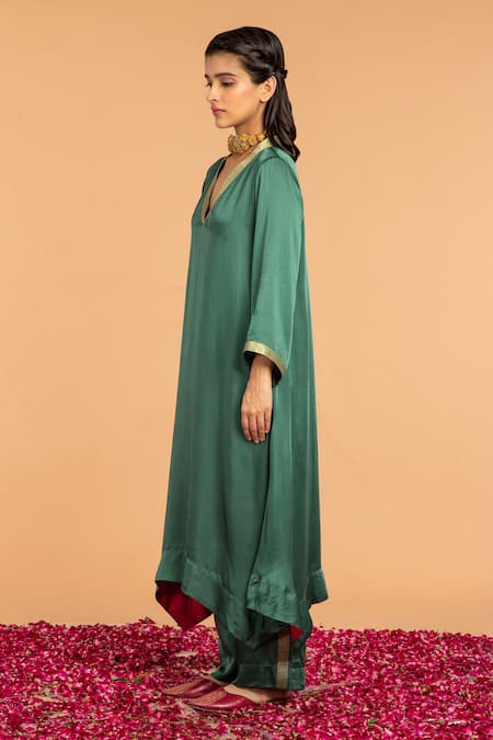Buy Vasstram Green Modal, Satin Embroidery V-neck Gehna Zari Asymmetric Tunic Online at Aza Fashions Buy_Vasstram_Green Modal, Satin Embroidery V-neck Gehna Zari Asymmetric Tunic _Online_at_Aza_Fashions