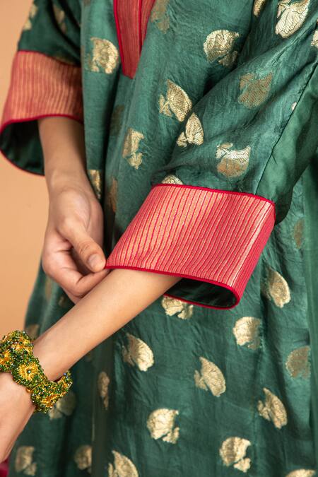 Shop Vasstram Green Zari, Embroidery V-neck Hara Gulab Buti Kaftan Online at Aza Fashions Shop_Vasstram_Green Zari, Embroidery V-neck Hara Gulab Buti Kaftan _Online_at_Aza_Fashions