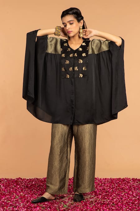 Buy Vasstram Black Maheshwari Zari, Embroidery Round Neck Gulab Buti Yoke Short Kaftan Online at Aza Fashions Buy_Vasstram_Black Maheshwari Zari, Embroidery Round Neck Gulab Buti Yoke Short Kaftan _Online_at_Aza_Fashions