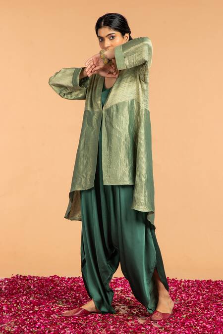 Vasstram Green Sunehri Zari Embroidered Asymmetric Cape Online at Aza Fashions Vasstram_Green Sunehri Zari Embroidered Asymmetric Cape _Online_at_Aza_Fashions