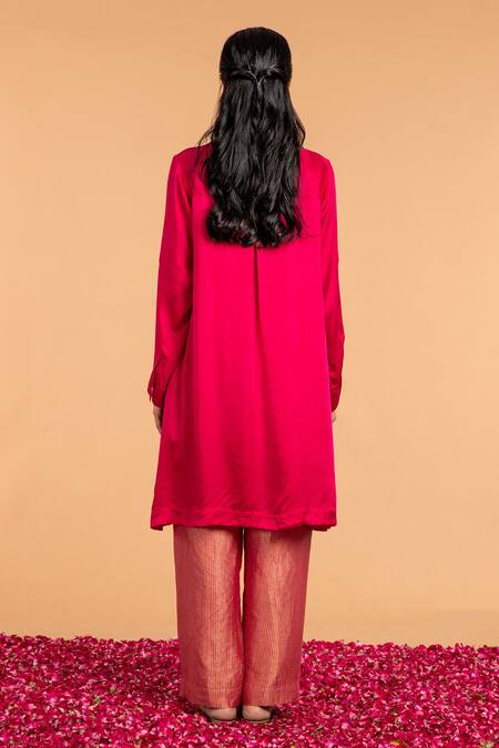 Shop_Vasstram_Magenta Modal Satin Collar Classic Asymmetric Kurti_at_Aza_Fashions