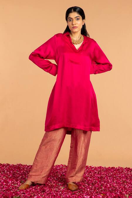 Vasstram_Magenta Modal Satin Collar Classic Asymmetric Kurti_Online_at_Aza_Fashions