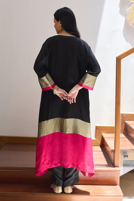 Shop Vasstram Black Modal, Satin Zari V-neck Heena Stripe Embroidered Panel Kaftan at Aza Fashions Shop_Vasstram_Black Modal, Satin Zari V-neck Heena Stripe Embroidered Panel Kaftan _at_Aza_Fashions