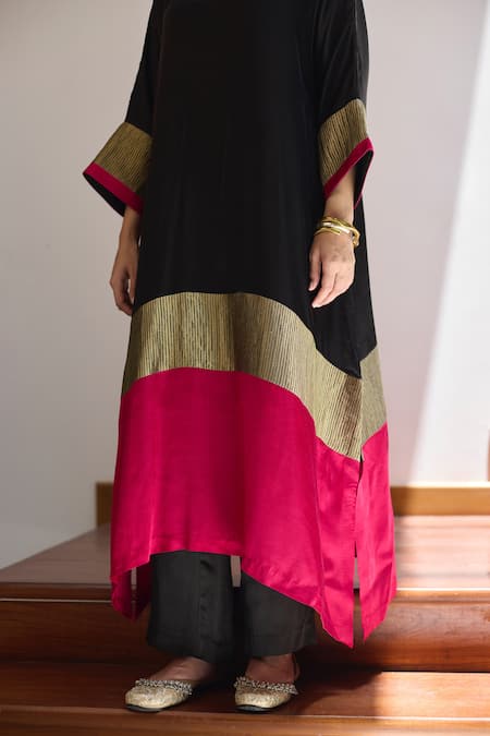 Buy Vasstram Black Modal, Satin Zari V-neck Heena Stripe Embroidered Panel Kaftan Online at Aza Fashions Buy_Vasstram_Black Modal, Satin Zari V-neck Heena Stripe Embroidered Panel Kaftan _Online_at_Aza_Fashions