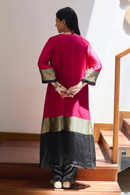 Vasstram Heena Zari Embroidered Layer Kaftan 