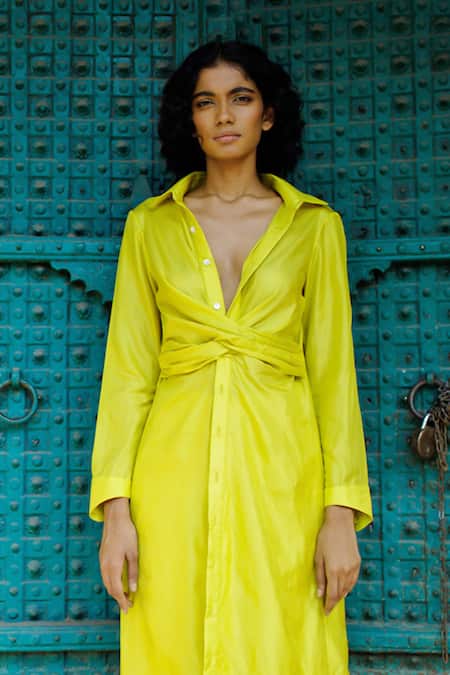 Buy Zwaan Yellow Silk Collared Cynthia Draped Long Shirt Online at Aza Fashions Buy_Zwaan_Yellow Silk Collared Cynthia Draped Long Shirt _Online_at_Aza_Fashions